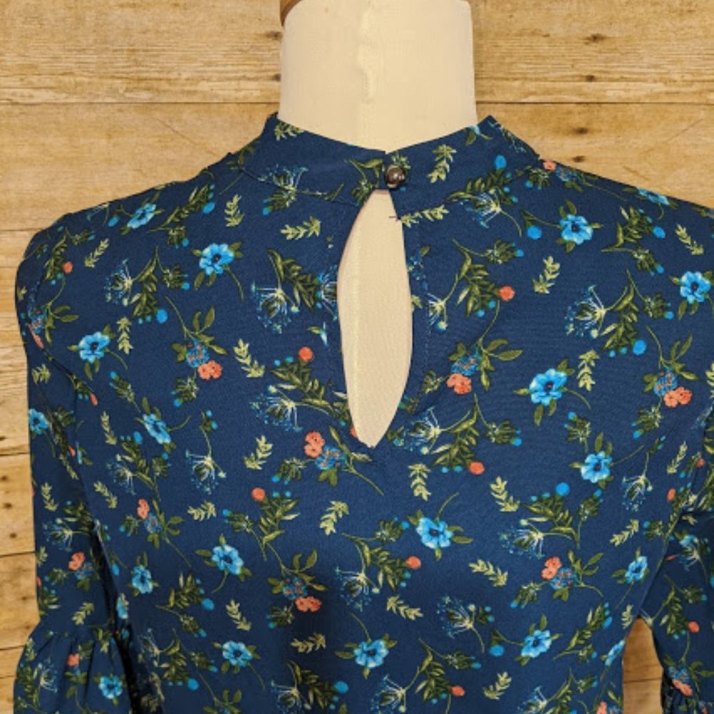 Meraki Blue Floral Blouse with Choker Collar - Picture 6 of 7